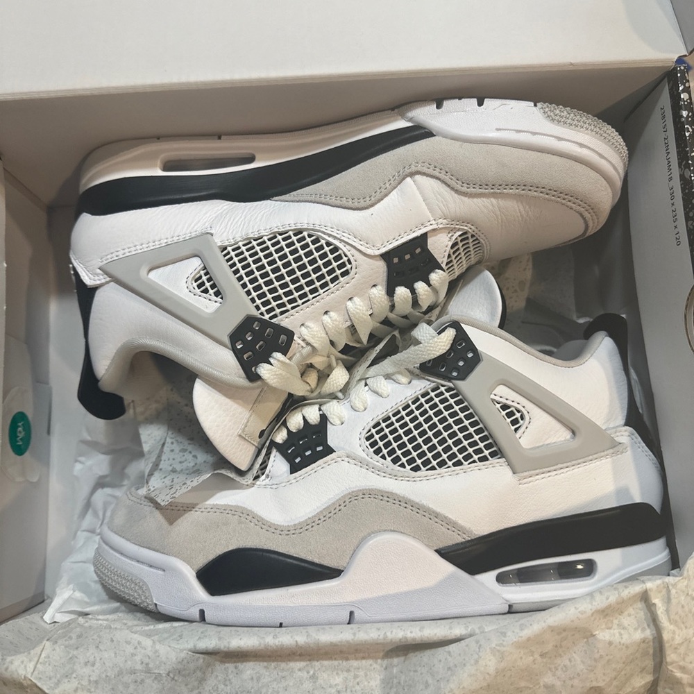 Size 8 - Jordan 4 Retro Military Black
